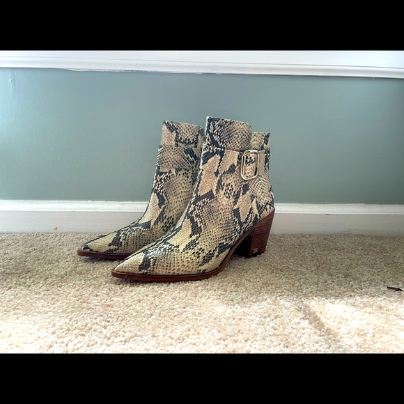 Sam Edelman Leonia Snake print Buckle Booties - Picture 6 of 7